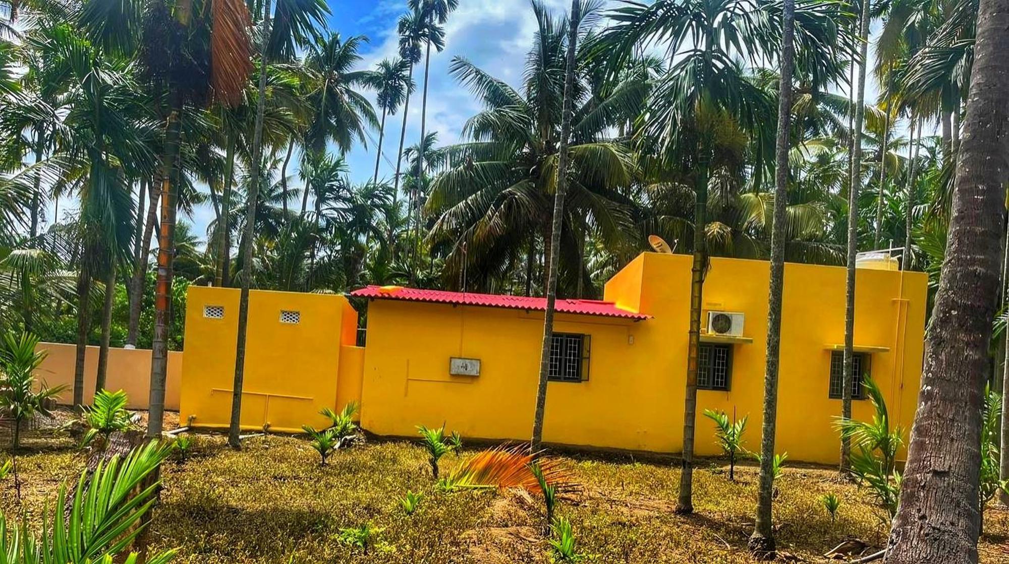 Shivalaya Farmstay Located Amdist Coconut Farm With River Access Near Isha,Adiyogi,Siruvani Alāndurai Esterno foto