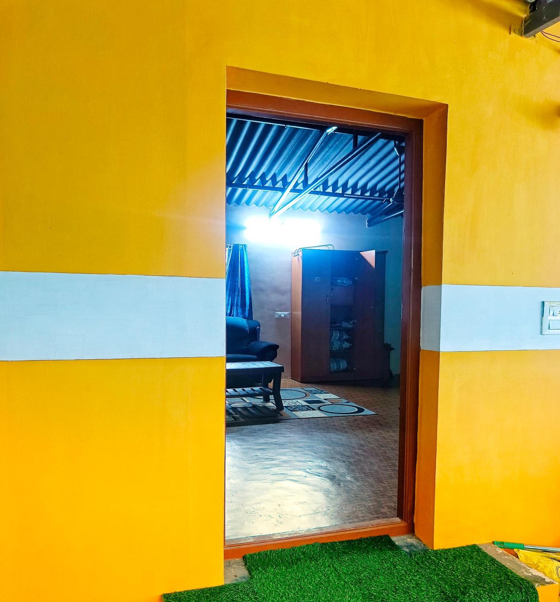 Shivalaya Farmstay Located Amdist Coconut Farm With River Access Near Isha,Adiyogi,Siruvani Alāndurai Esterno foto