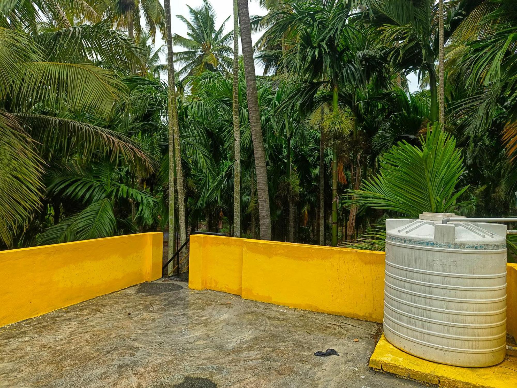 Shivalaya Farmstay Located Amdist Coconut Farm With River Access Near Isha,Adiyogi,Siruvani Alāndurai Esterno foto